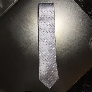 Geoffrey Beene 100% silk tie